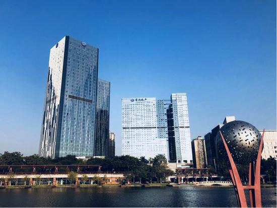 ��ɽ��������